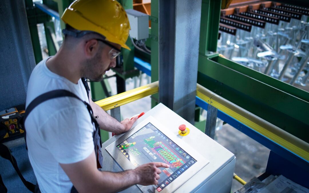 Aplikasi Machine Output Monitoring IoT: Solusi Cerdas untuk Efisiensi Produksi Industri Manufaktur